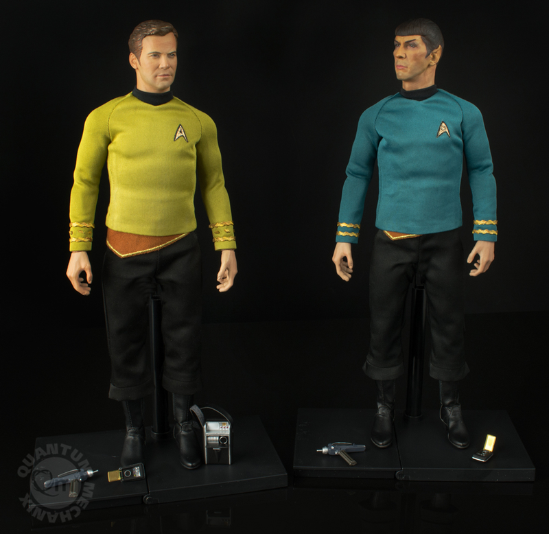 Illustration for article titled TheseĀ Star TrekĀ Figures Are So Realistic I'd Swear They're Kirk and Spock in the Flesh